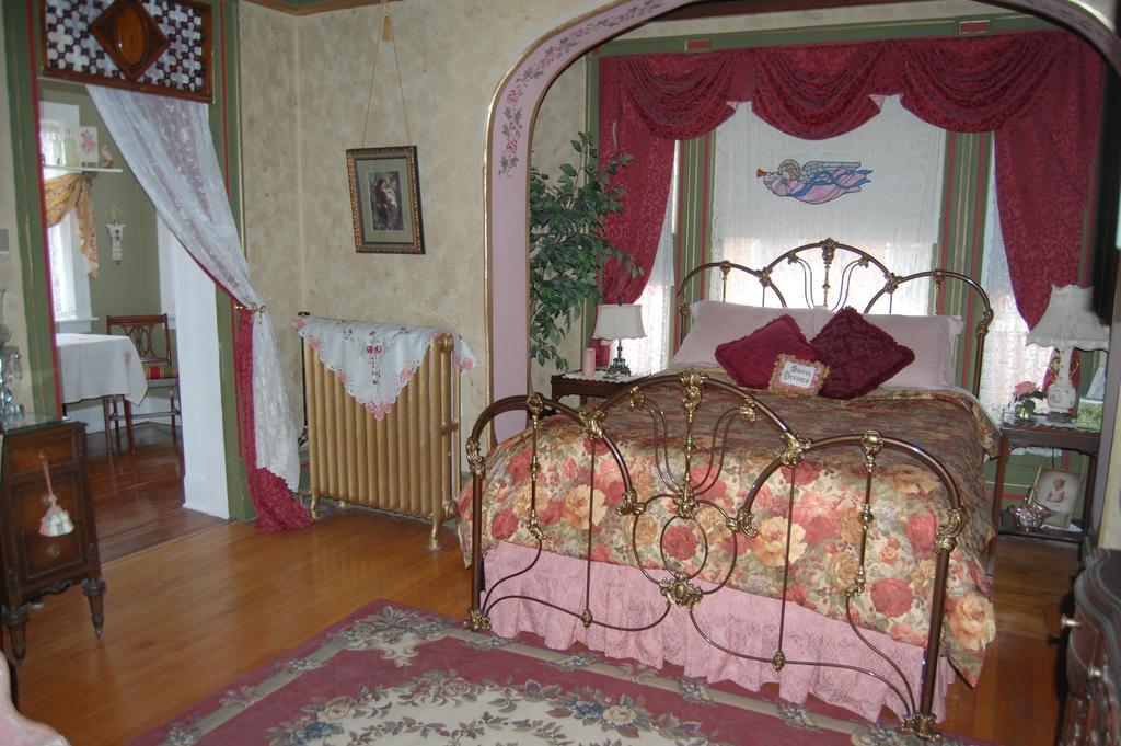 Schuster Mansion Bed & Breakfast Milwaukee Phòng bức ảnh