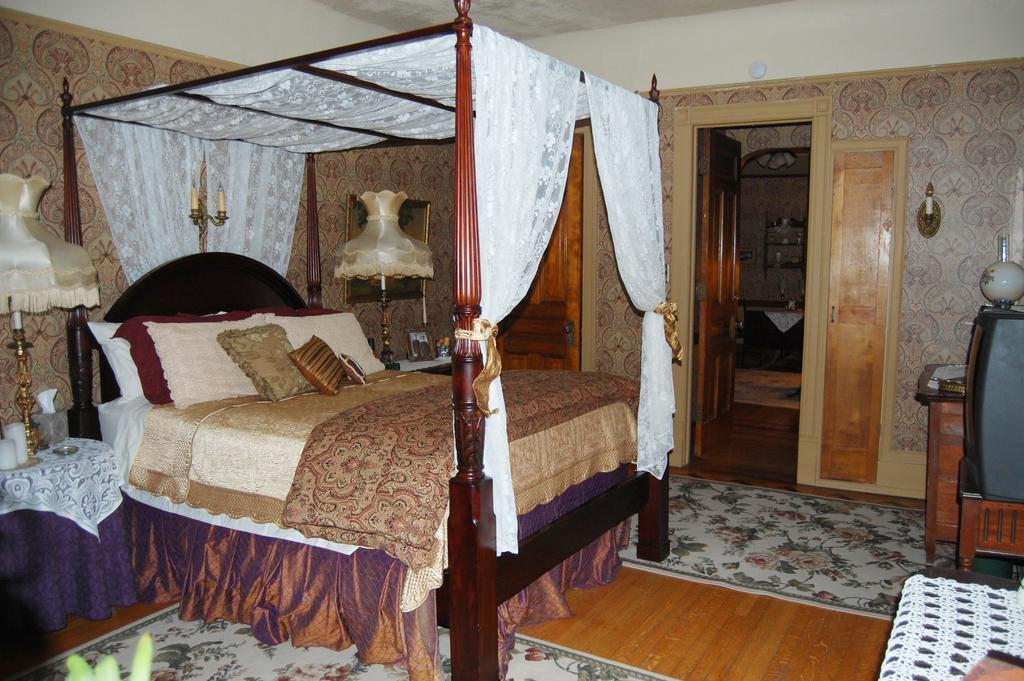 Schuster Mansion Bed & Breakfast Milwaukee Phòng bức ảnh